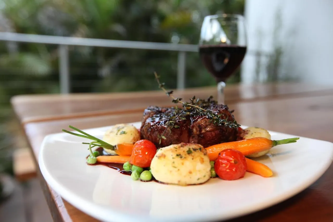 **** Motel Red Bridge Motor Inn Woombye Australia