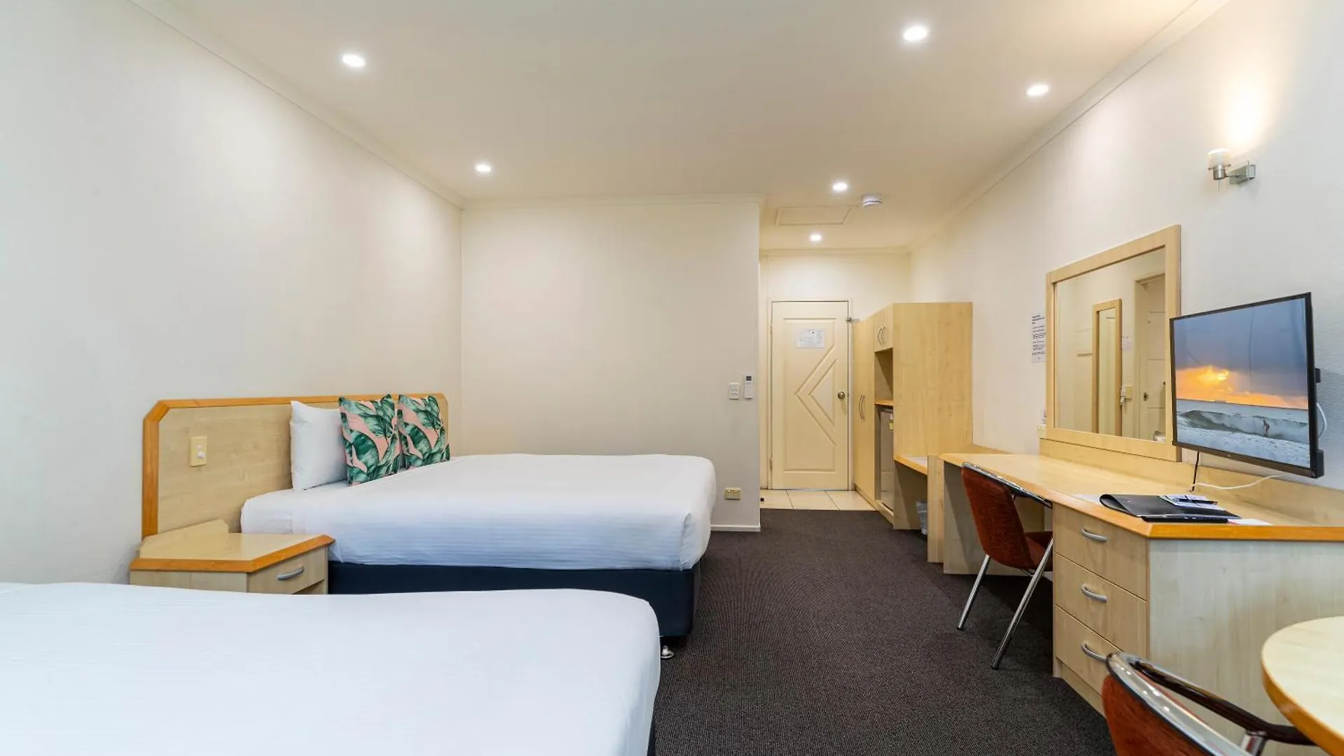 Red Bridge Motor Inn Woombye 4*,  Australia